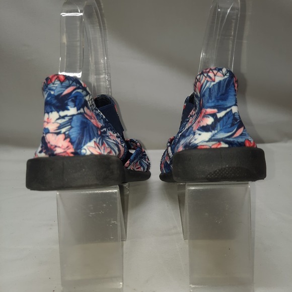 NEW Dr. Leonards Tropical 2 Floral and Navy Slip On comfort flat shoe 6W - Picture 5 of 7